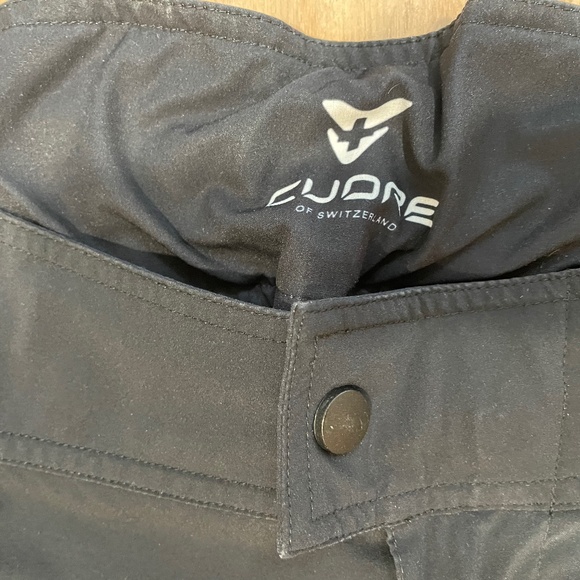 Like New Youth Men's Mountain Biking/Racing Shorts - Picture 2 of 10